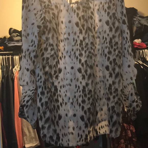 Women blouse - Picture 3 of 7